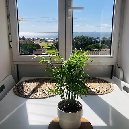 Quartosala Com Vista O Rio Vendégház Lisboa